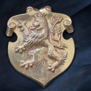 Lion Rampant shield coat of arms heraldic emblem badge/pin Miriam Haskell signed